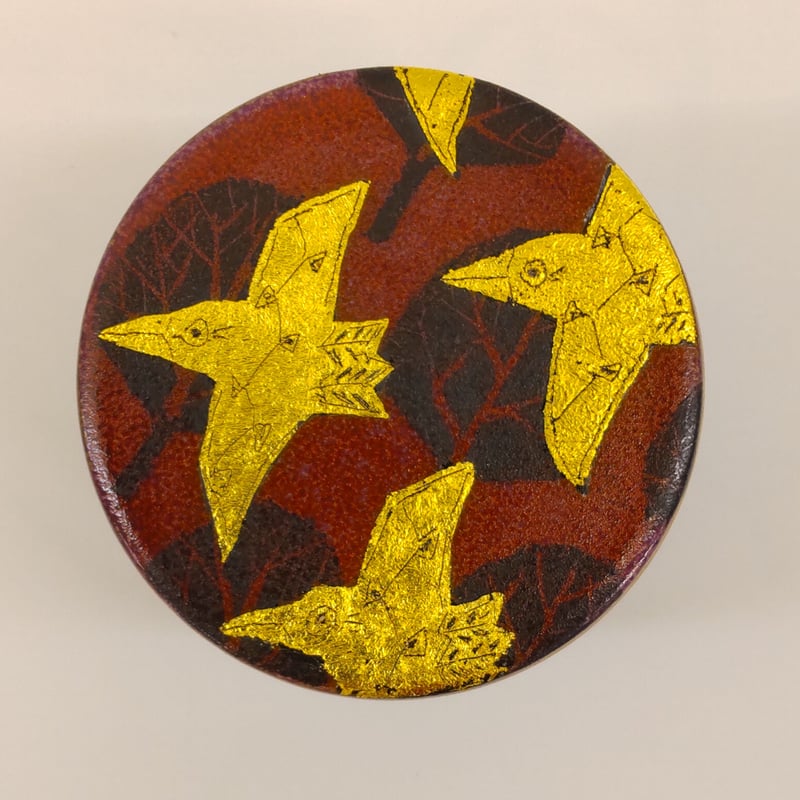 伊藤北斗 「色絵磁器香合」(色絵金彩鳥文香合) | 恵埜画廊STORE