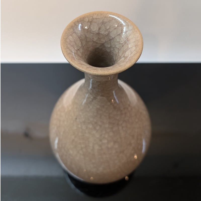 渡部秋彦「窯変米色瓷花入」 | 恵埜画廊STORE