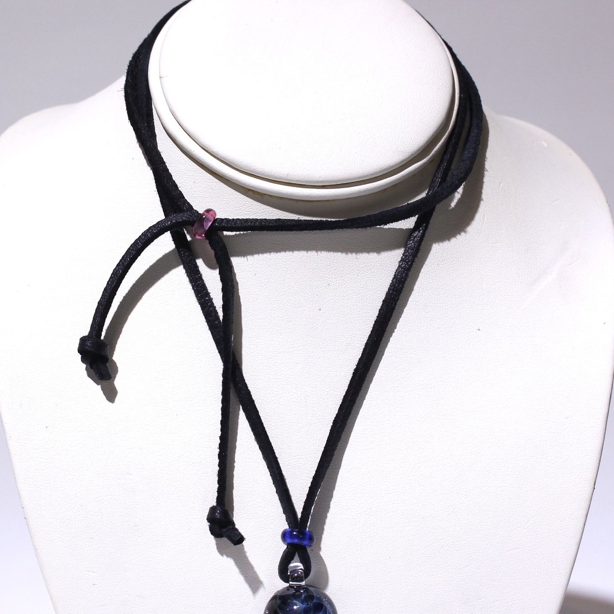 ぐり工房】黒鹿革紐+ガラスビーズセット | ぐり工房 Online Shop