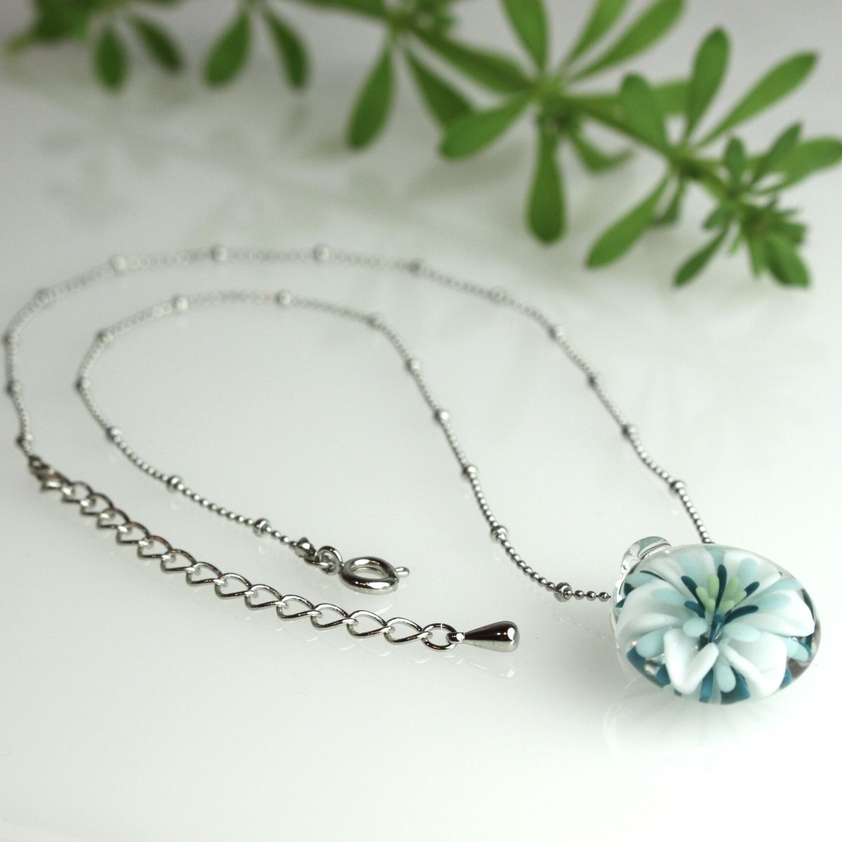 guridrops】水中花ネックレス(雪の花/Green) | ぐり工房 Online Shop