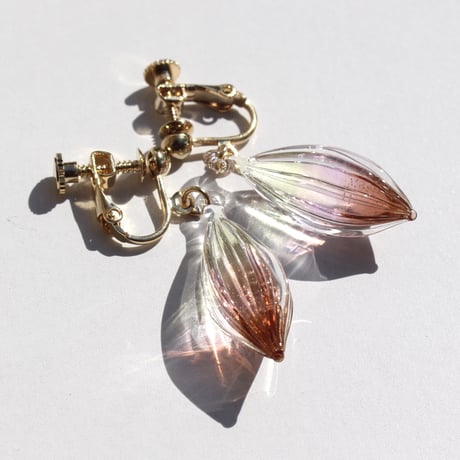 【guridrops】春色グラデーションのカカオの実ピアス／イヤリング(Pink)