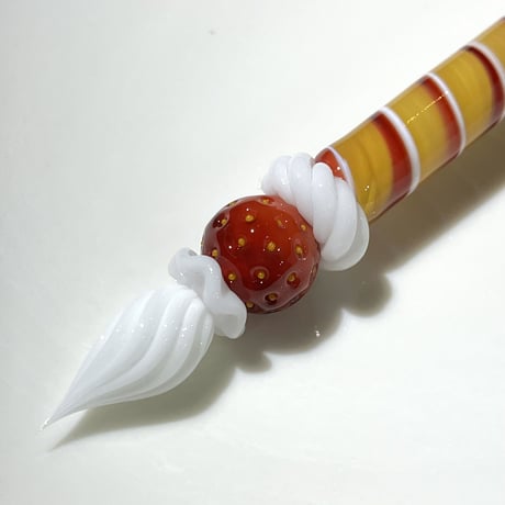 いちごケーキガラスペン (ミルフィーユ)①〈現品〉