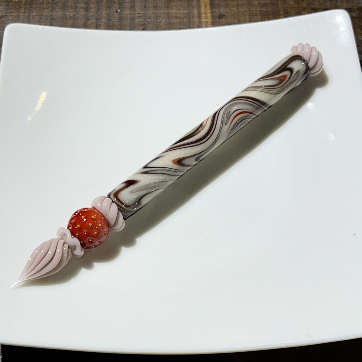 色が変わる！いちごケーキガラスペン (グラマラスBody)種あり fit=scale-down,w=1200