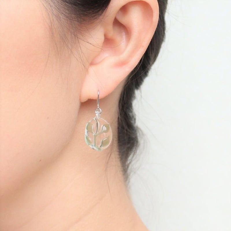 guridrops】透明の葉っぱピアス／イヤリング | ぐり工房 Online Shop