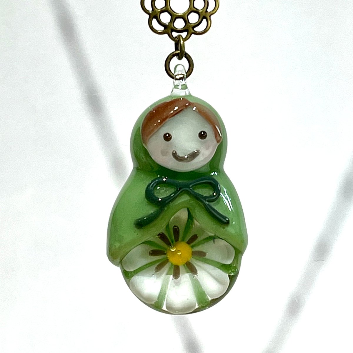 現品】マトリョーシカネックレス(黄緑/白い花)① | ぐり工房 Online Shop 現品】マトリョーシカネックレス(黄緑/白い花)① | ぐり工房 Online Shop