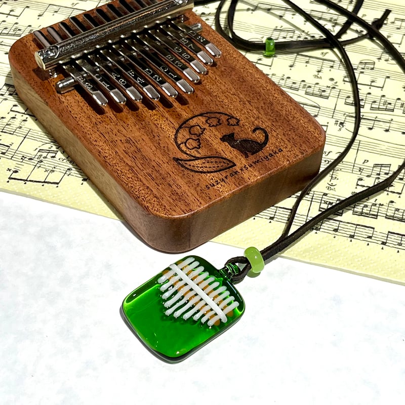 カリンバ♪ガラスペンダント(角形/Green) | ぐり工房 Online Shop