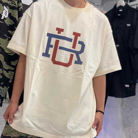 UNDERRATED 2023 Tシャツ