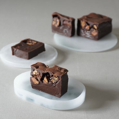 ナッツクロッカンテ・ガトーショコラテリーヌ