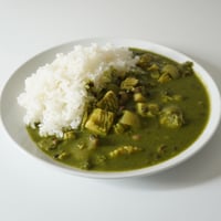 イカと３種の豆のココナッツグリーンカレー