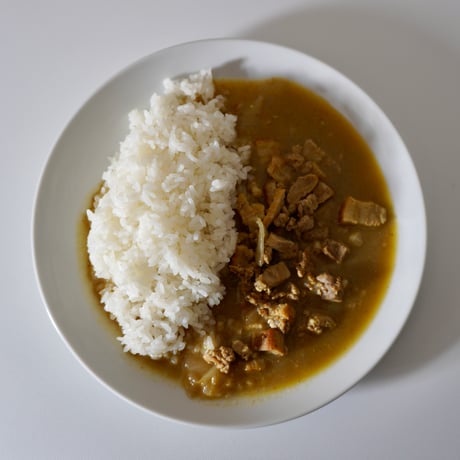 スリランカ　オニオンポークカレー