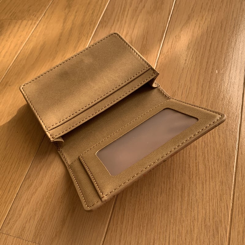 やさしいおおかみ（ミルク）カードケース | luluetude.