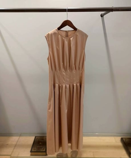 ウエストタックフレンチワンピース・全3色(￥10,780)