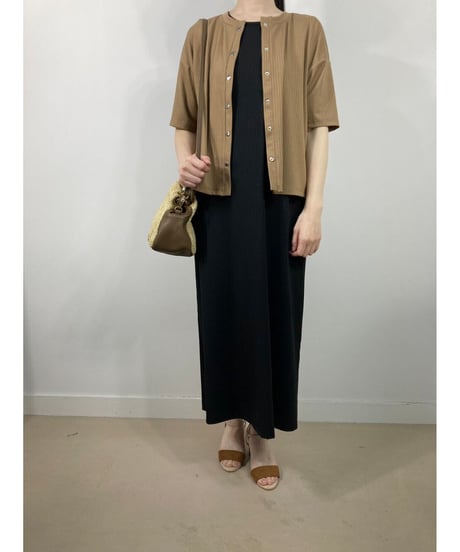 リブノースリーブワンピース・全３色・（￥9,790）