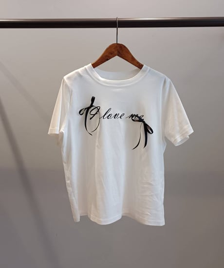 リボンロゴTシャツ・全2色(¥8,690)