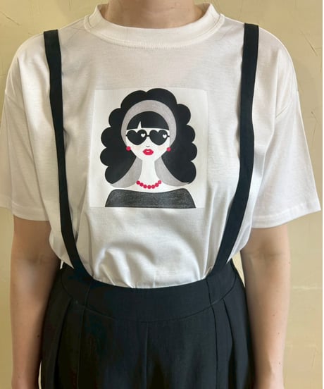 サングラスガールイラストTシャツ・全3色(￥7,590)