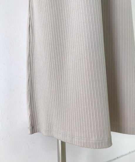 リブノースリーブワンピース・全３色・（￥9,790）