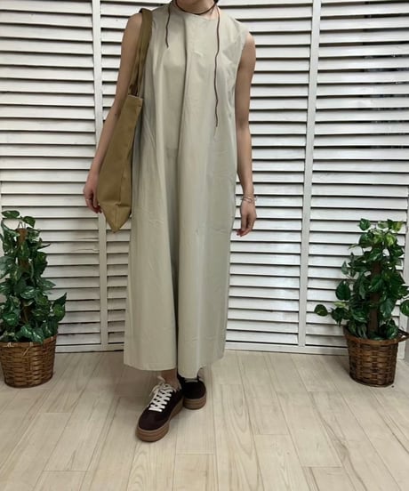 ノースリーブロングワンピース・全3色(¥12,980)