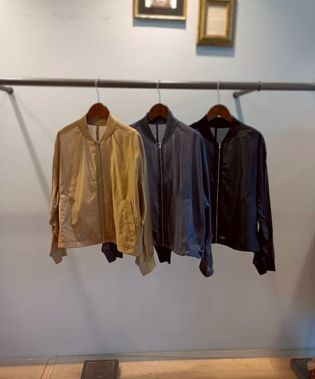 シアージップブルゾン・全3色(¥6,490)