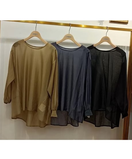 シアービッグブラウス・全3色(¥8,690)