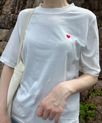 ハート刺繍Tシャツ・全3色(￥6,490)