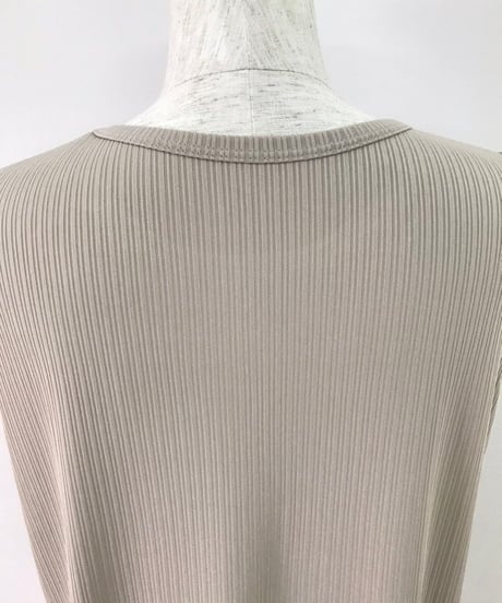 リブノースリーブワンピース・全３色・（￥9,790）