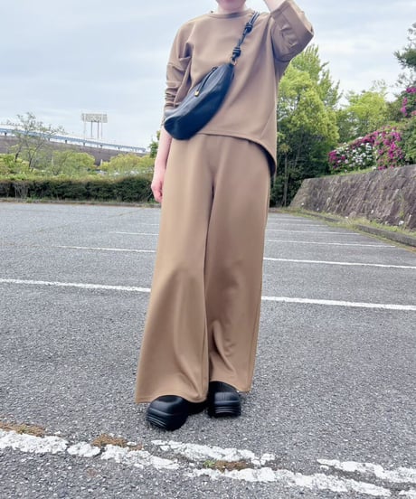 アクアスーティングロングワイドパンツ・全3色(￥10,780)