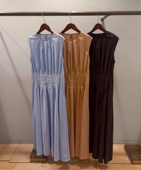 ウエストタックフレンチワンピース・全3色(￥10,780)