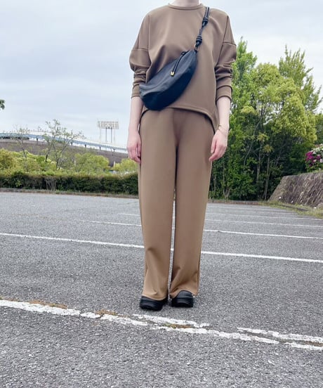 アクアスーティングロングワイドパンツ・全3色(￥10,780)
