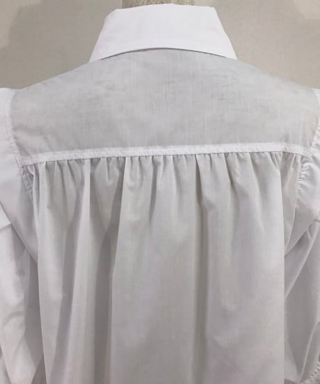 テープショルダーブラウス・全3色・24SS022　　　　　　　　　　　　　　　　　　　　　　　　　　　　（￥9,790）