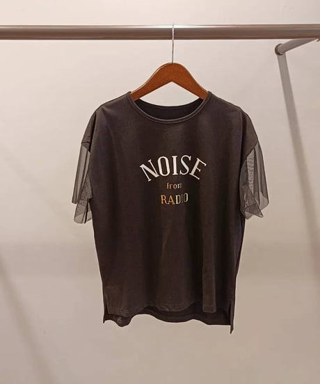 チュールスリーブロゴTシャツ・全3色(¥9,790)