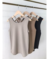 リブクロスストラップタンクトップ・全色・（￥6,490）