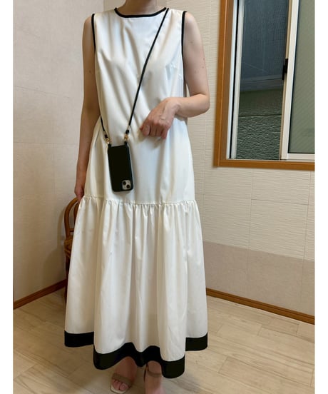 配色ラインノースリーブワンピース・全3色(￥10,780)