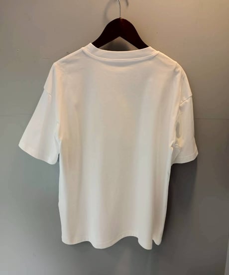 サングラスガールイラストTシャツ・全3色(￥7,590)