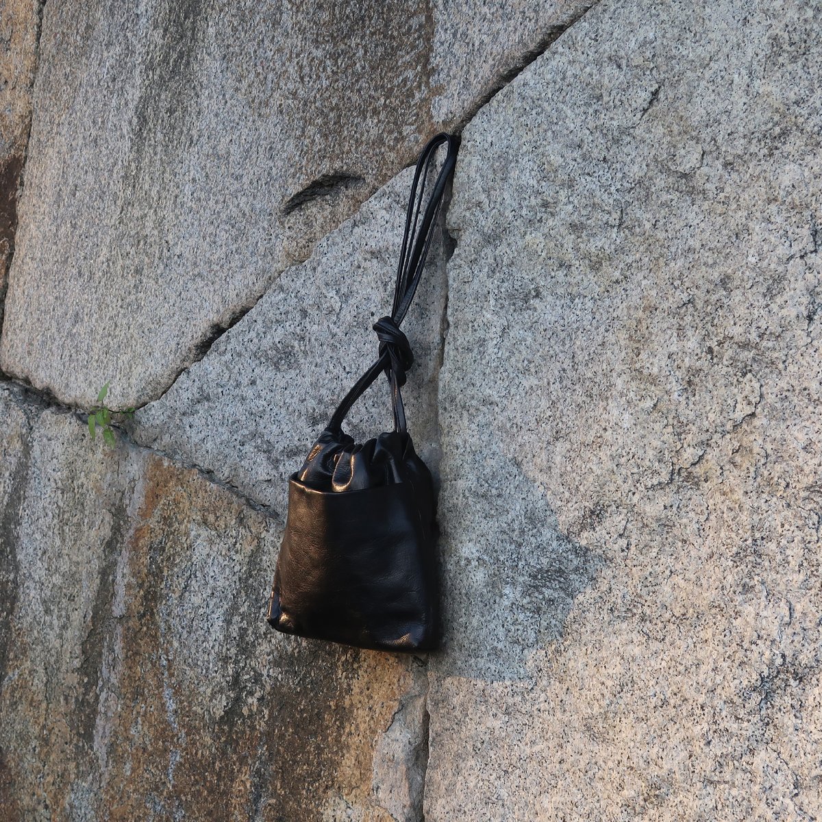 数量限定｜Leather pouch | URU TOKYO 