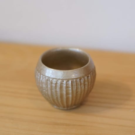 値下げ　笠間焼　カメ　壺　花器 Amazon｜日本製 石見焼 伝統的工芸品 レトロモダン切り立ち 瓶 かめ 甕