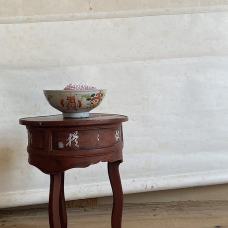 三足螺鈿花台
