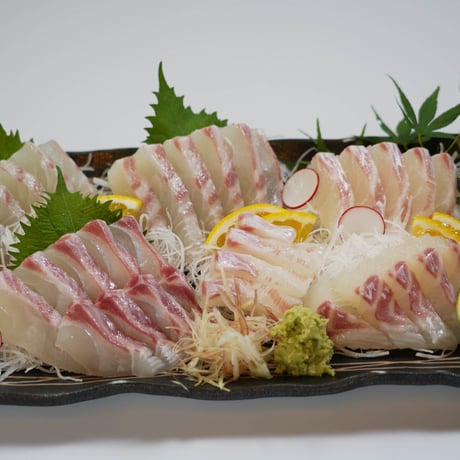 【ネット販売限定】愛南ゴールド真鯛３枚おろし(アラ付）