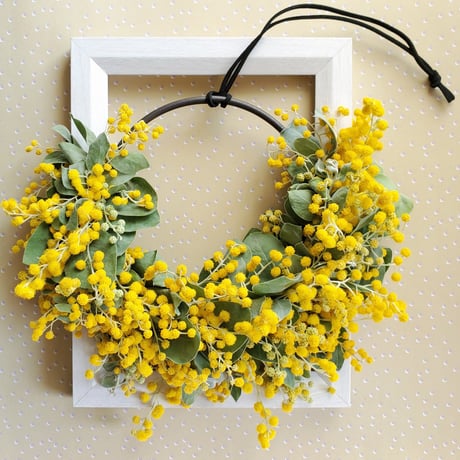 真珠葉ミモザのhalf wreath