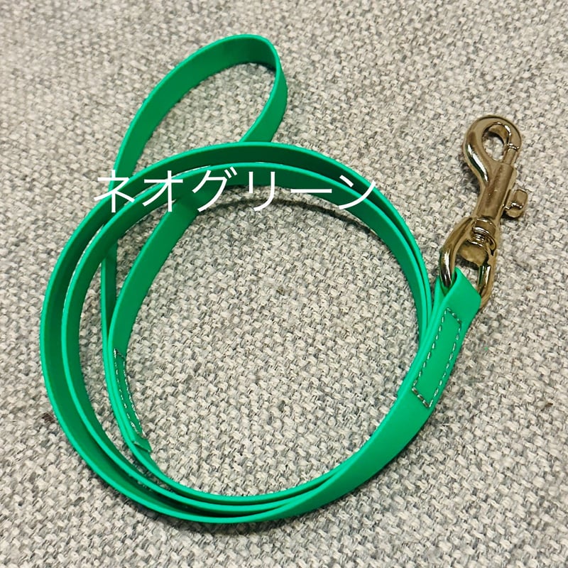 未使用 イルビゾンテ ドッグリード 緑 BIOTHANEリード：ノーマルリード1.2mと2m：幅16mm：手持ちハンドル