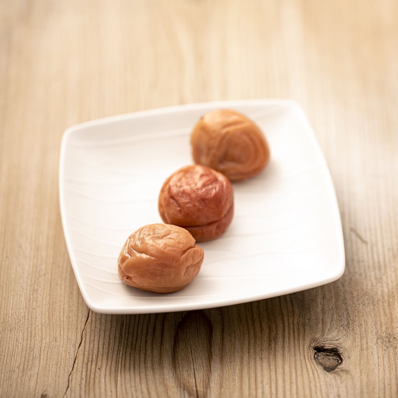 松・300g 】塩分約15% 土と水にこだわった 山森農園の梅干し「魔法の梅