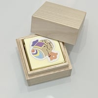 厄除け七色で作った【縁起物】〝宝尽くし〟の千社札（桐箱入り）１種類のみ100枚
