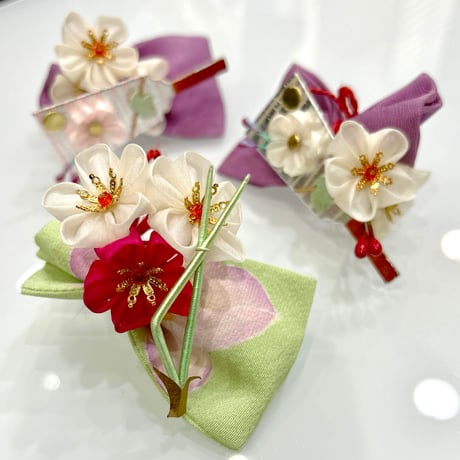 【1月】舞妓さん尽くし　1月の花簪『松竹梅』型押し懐紙と、稲穂簪から３粒入った縁起物・目録塗り絵のポストカード付き　送料込（限定３）