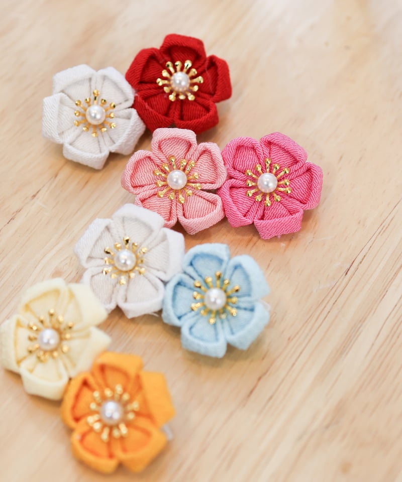 ジブリ♡4ママ さま　vintage ビーズ 花モチーフ　バレッタ ジブリ♡4ママ さま vintage ビーズ 花モチーフ バレッタ ジブリ♡4