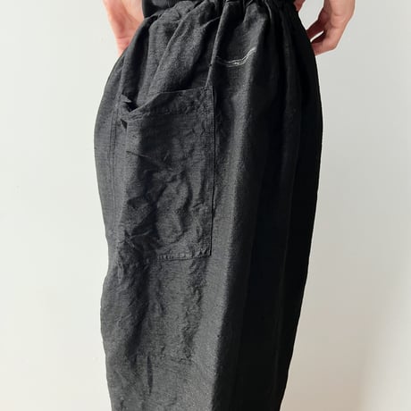 LLテーパードパンツ　裾ゴム入り