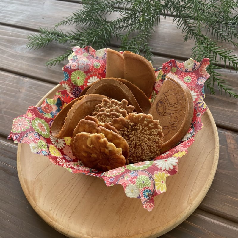 極美品✨エトロ　ラップワンピース　和柄　手毬　花柄　カシュクール　くるみボタン 美品✨エトロ ラップワンピース 和柄 手毬 花柄 カシュクール くるみボタン