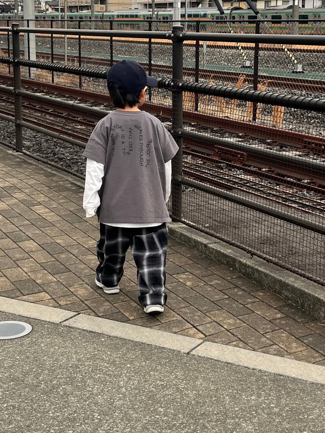 main story / Oversized Tee - Plum Kitten (2y-14