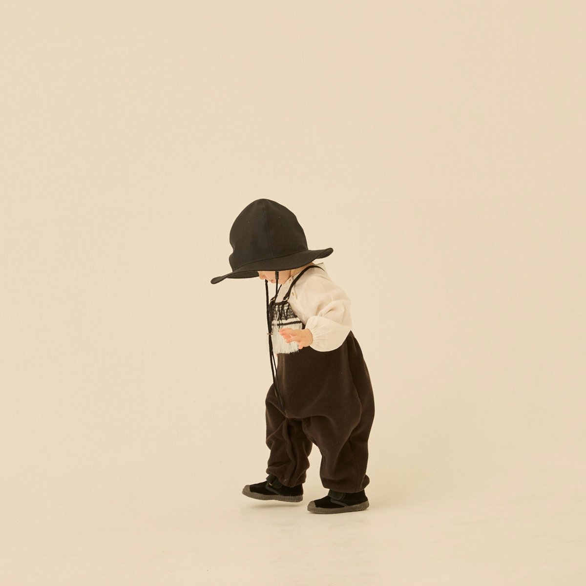 eLfinFolk / ZigZag Fringe Fleece Rompers - ivor