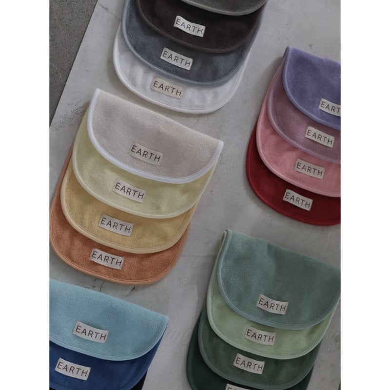 EARTH THE ARCHIVE / organic bib | calme closet