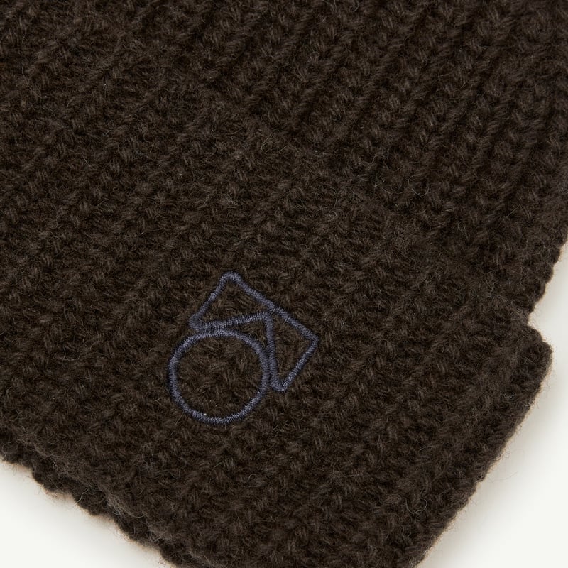 main story / Beanie - Dark Chocolate | calme cl