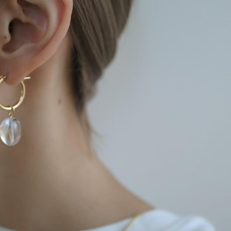 一粒クリスタルピアス(オール14kgf) M | LAROIS